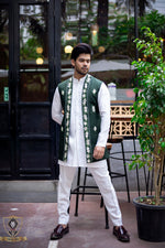Load image into Gallery viewer, Green Embroiderd Jacket
