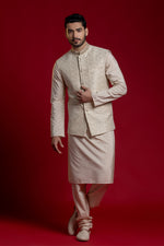 Load image into Gallery viewer, Highlighted Thread Collar Embroiderd Jacket
