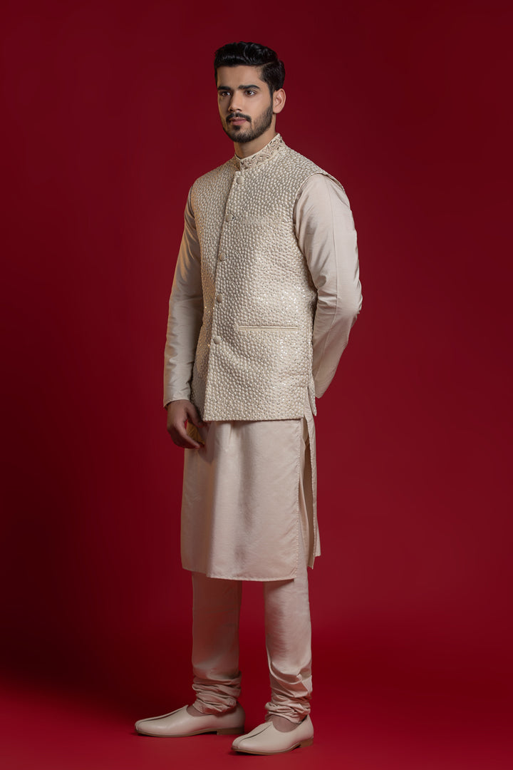 Highlighted Thread Collar Embroiderd Jacket
