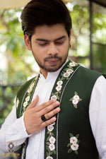 Load image into Gallery viewer, Green Embroiderd Jacket

