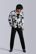 Load image into Gallery viewer, Black &amp;White Floral Shacket
